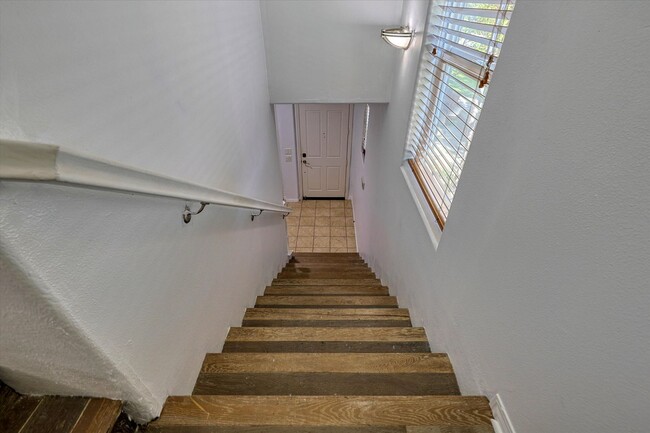 Building Photo - 2 Bed | 2 Bath | 1,293 Sq Ft
