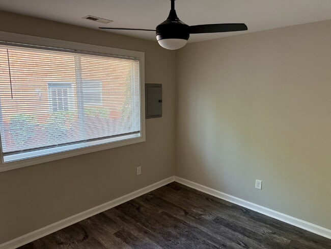 Building Photo - East Nashville 2-bedroom in a location you’ll love!