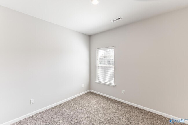 Building Photo - 290 Caudle Dr