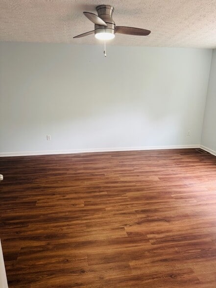 Building Photo - 9306 Kite St