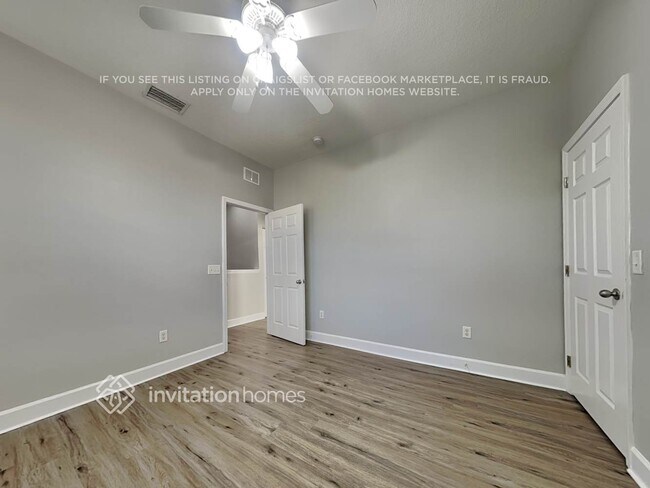 Building Photo - 6515 Quiet Pool Ct