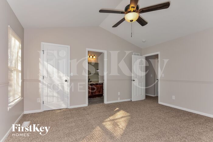 Building Photo - 212 Royallmanor Ln