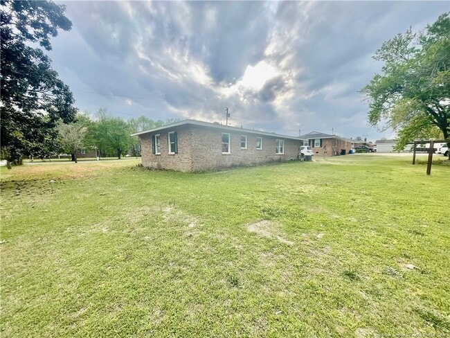 Building Photo - 1374 McLean Chapel Church Rd