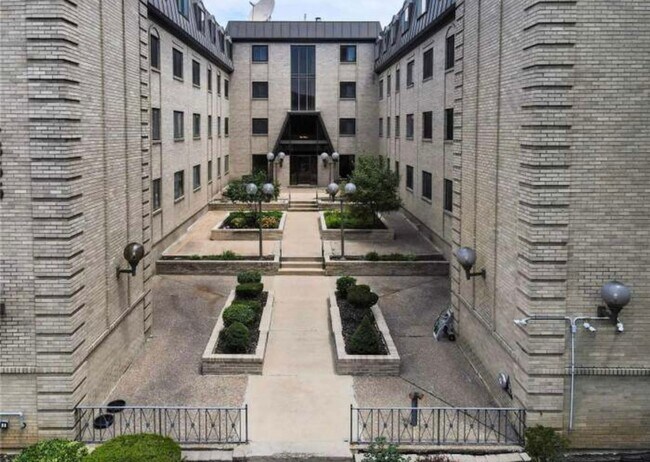 Primary Photo - 4355 Maryland Ave