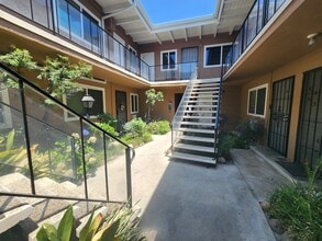 Building Photo - 15043 Victory Blvd