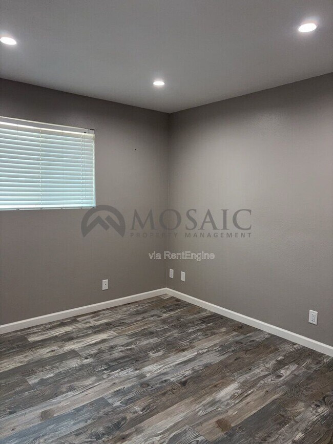 Building Photo - 270 S Dobson Rd