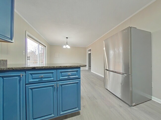 Building Photo - 285 Decatur Dr