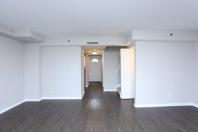 Building Photo - 4334 N Hazel St