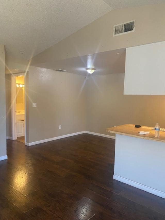 Building Photo - 3126 Laurelhurst Dr