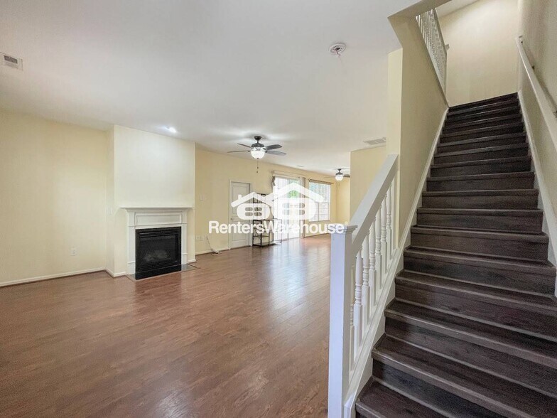 Building Photo - 5325 Bramcote Pl