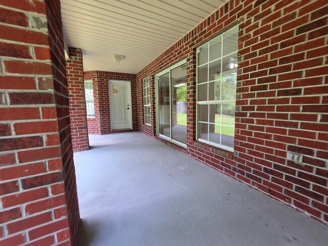 Building Photo - 1665 Village Pkwy