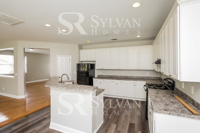 Building Photo - Living where You Love is Good for your Heart!