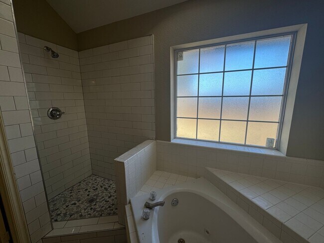 Building Photo - 704 Copperfield Dr