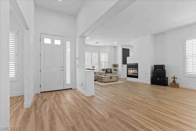 Building Photo - 2204 Trident Maple St