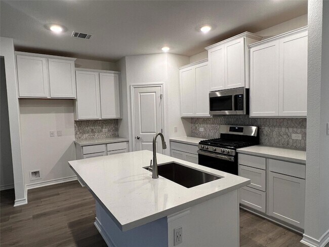 Building Photo - 497 Papaya Dr