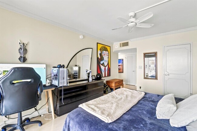 Building Photo - 111 N Pompano Beach Blvd