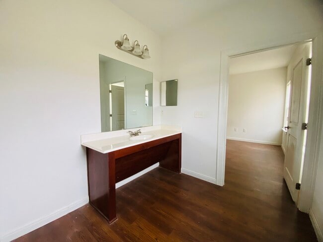 Building Photo - 2503 Deats Rd