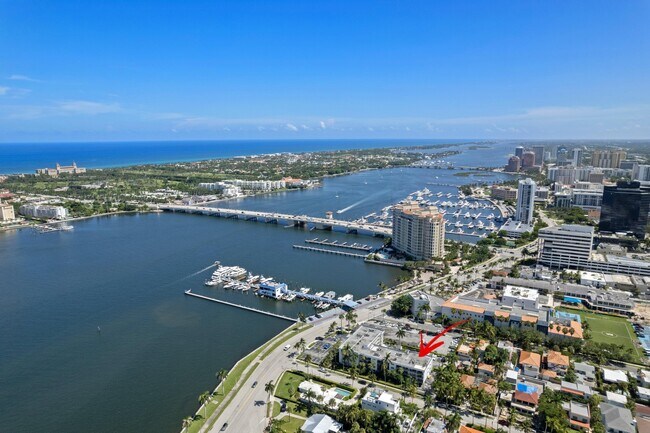 Building Photo - 917 N Flagler Dr