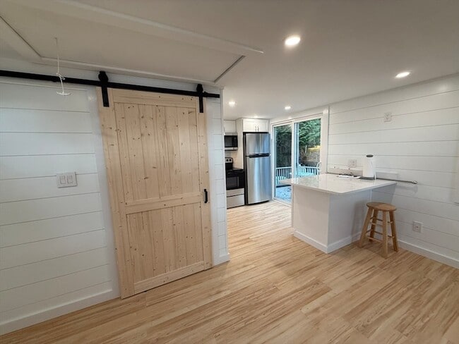 Building Photo - 68 Post N Rail Ave