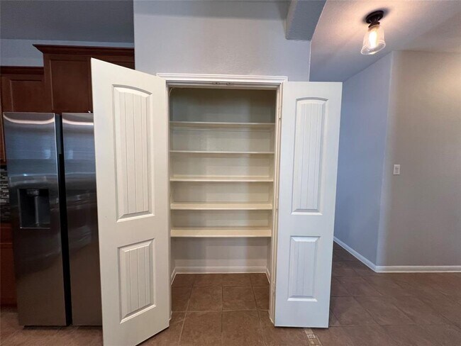 Building Photo - 146 Black Swan Pl