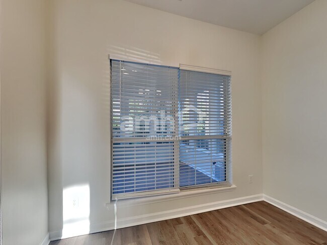 Building Photo - 328 Rice Bay Dr