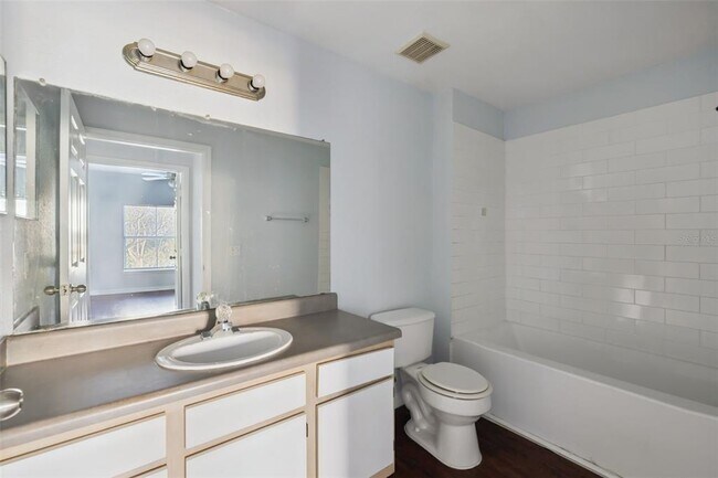 Building Photo - 6071 Westgate Dr