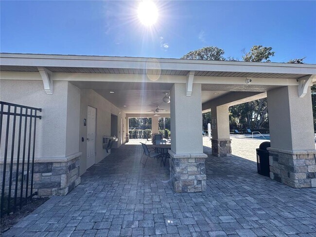 Building Photo - 2946 Canary Ave