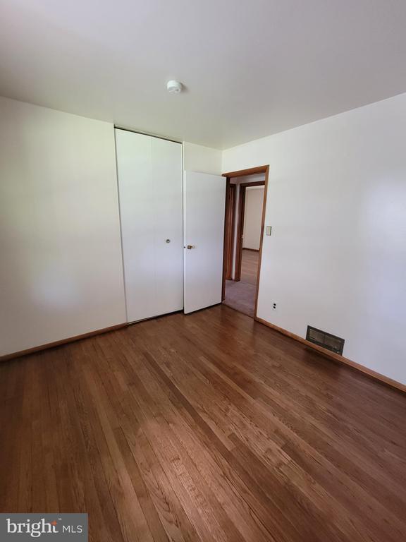 Building Photo - 10 Groff Cir
