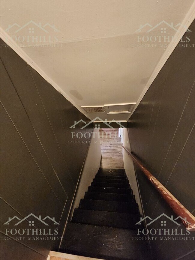 Building Photo - 1917 Inman Dr