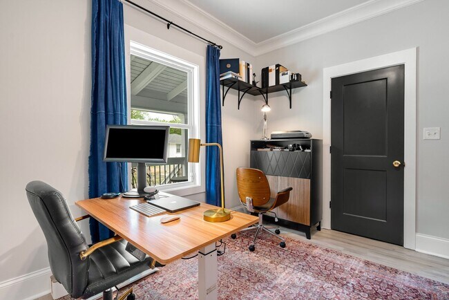 Building Photo - Beautifully Updated 3 Bedroom, 2 Bathroom Home in Prime Durham Location – Move-In Ready!