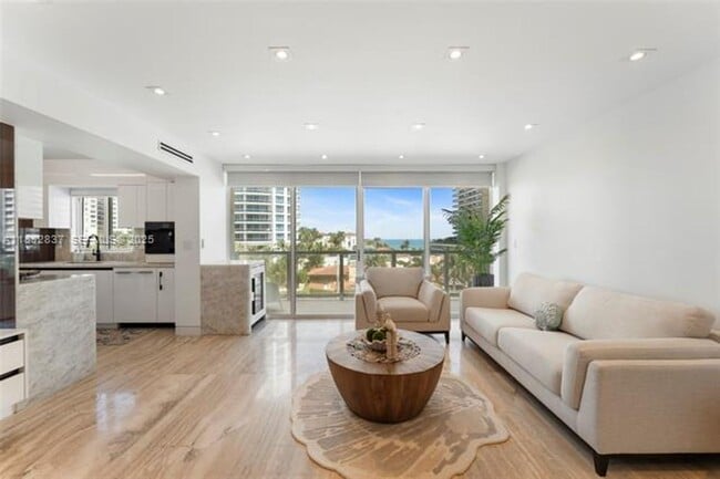 Building Photo - 5900 Collins Ave