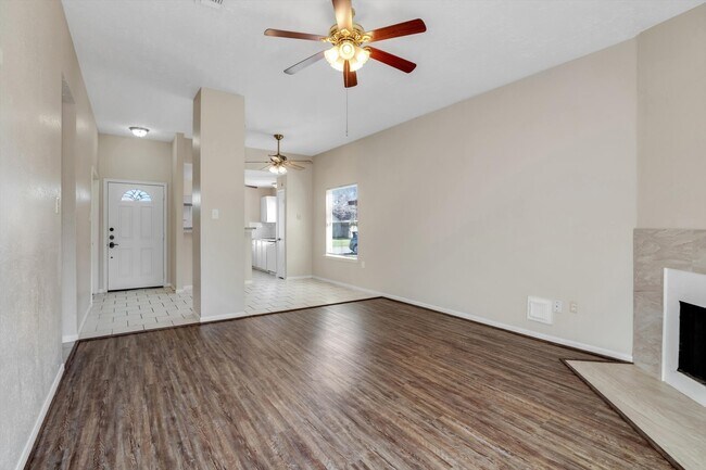 Building Photo - 20235 Apache Gardens Ln