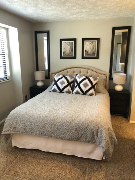 Building Photo - 104 Kendall Ln