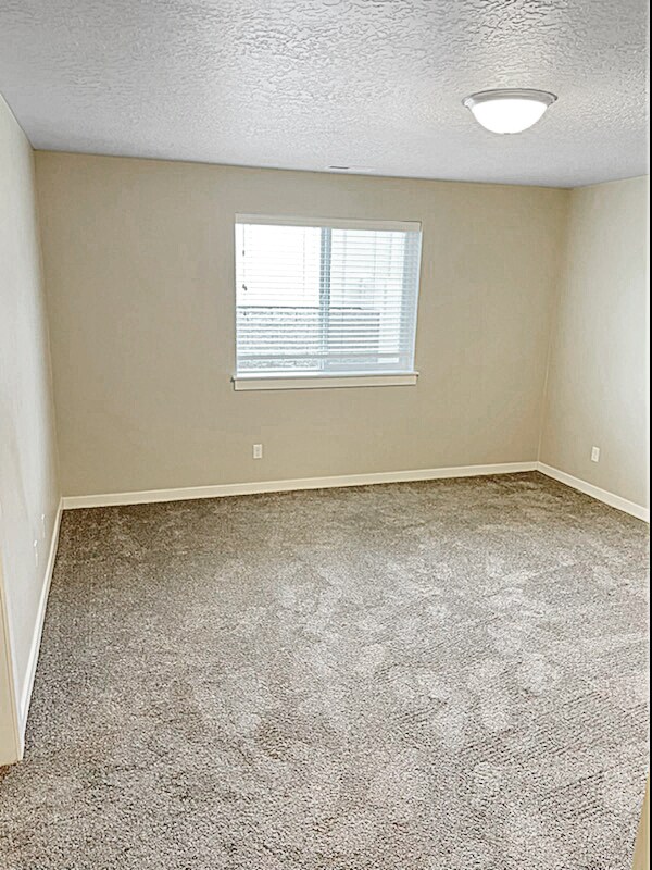 Building Photo - 2124 E Ringneck St