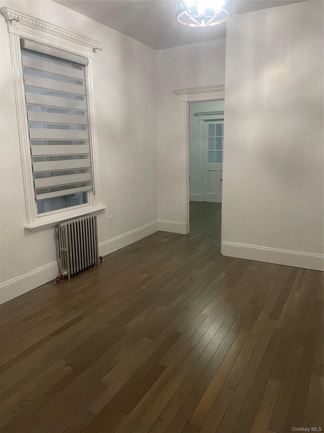 Building Photo - 17-20 Menahan St