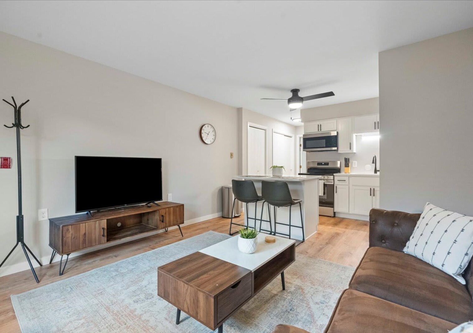 Building Photo - 1217 E Wilson St