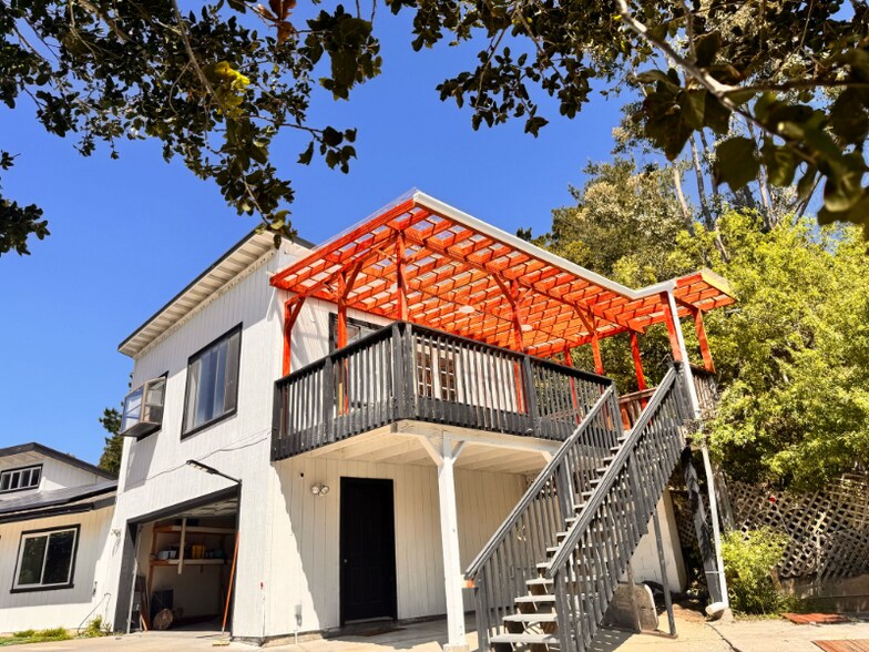 Primary Photo - 43 Laureles Grade