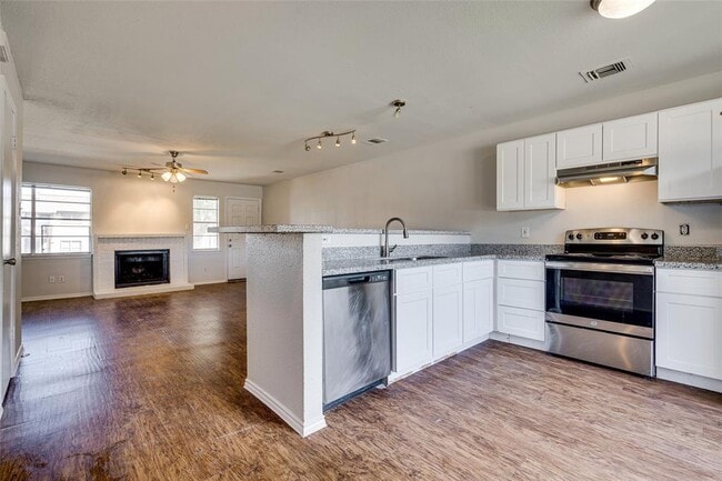 Building Photo - 1824 River Crossing Cir