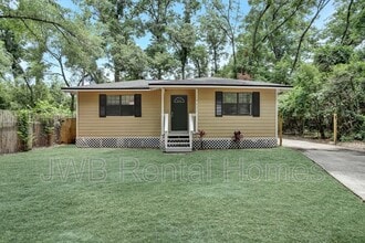 Building Photo - 7423 Orlando Ave