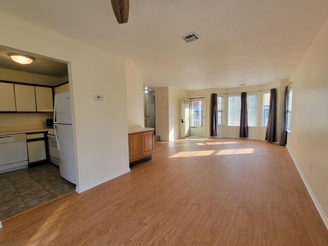 Building Photo - 1 Jodhpur Ct