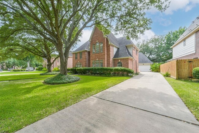 Building Photo - 1706 Galleon Oaks Dr