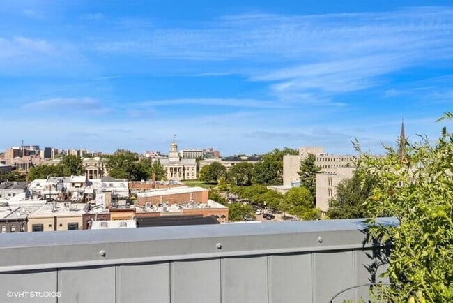 Building Photo - $1,130 | Studio Apartment - Fully Furnishe...