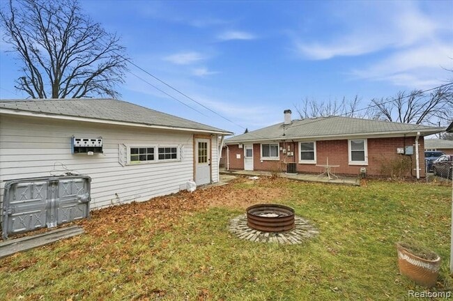 Building Photo - 1198 E Hudson Ave