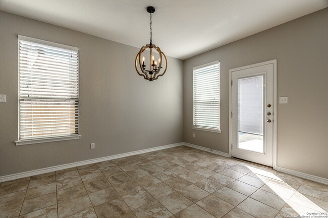 Building Photo - 682 Pond Springs