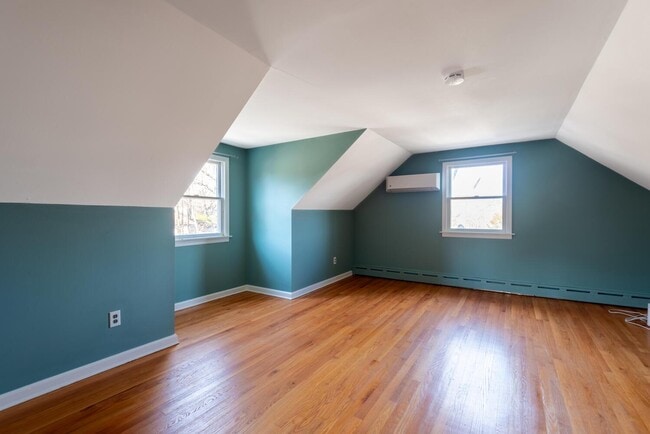 Building Photo - 20 Grove Pl