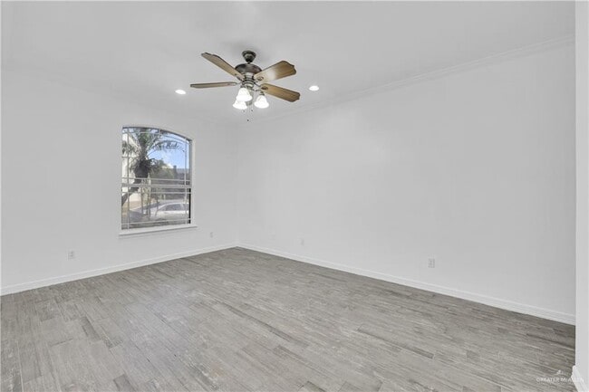 Building Photo - 17 N 5th St