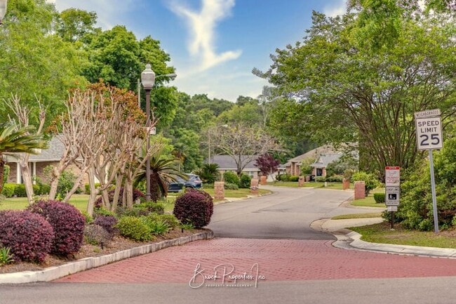 Building Photo - 6337 Summer Lakes Ln