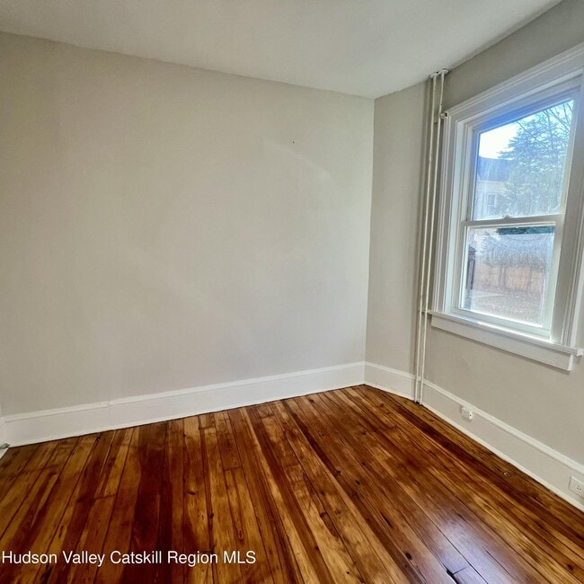 Building Photo - 140 Albany Ave