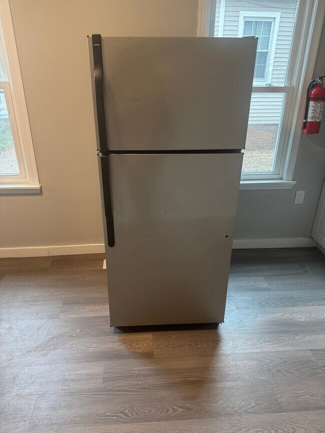 Building Photo - 52 E Washington Ave