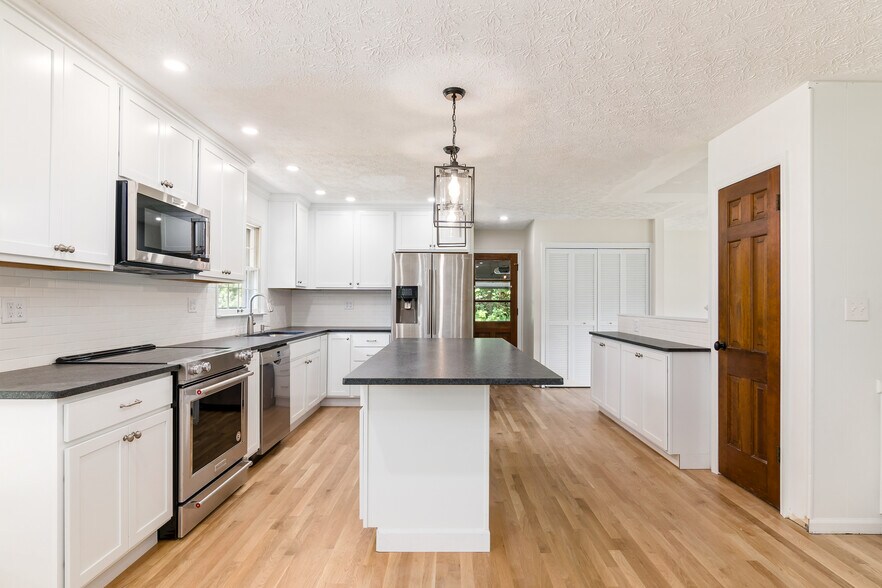 Kitchen - 4397 Limerick Ln